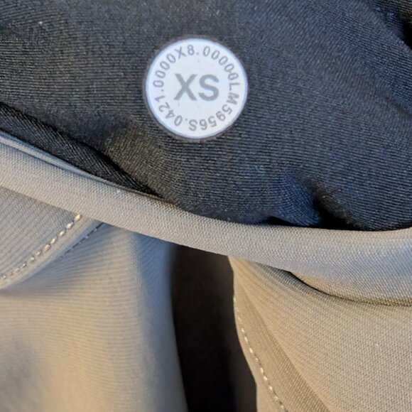 Lululemon Surge Jogger - Picture 12 of 12